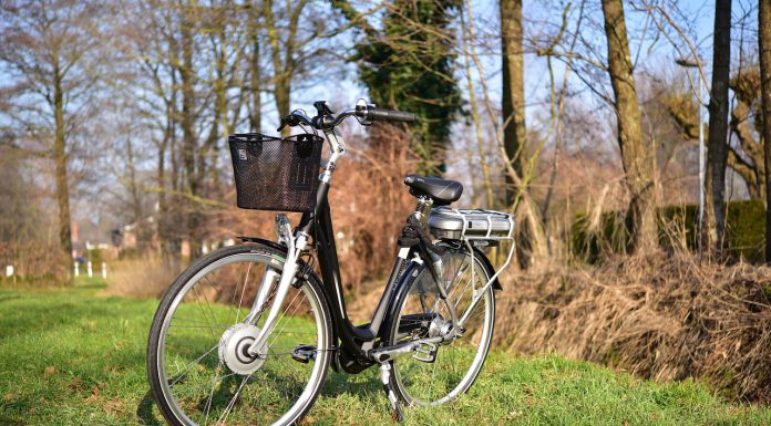 Elektrische transportfiets: handig hulpmiddel buitenhuis